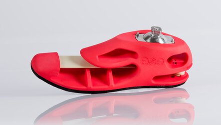 Mecuris Prosthetic Foot made from PA 2200 and colored in red | © EOS